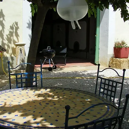 Lezignan-la-cebe Sleeps 4 Pool